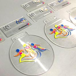 Acrilico Impressão mais corte a laser Acrílico Transparente 98X98 Color + Branco Impressão UV Cortado Laser 