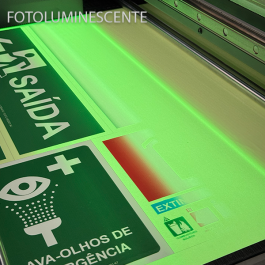 Adesivo Fotoluminescente Fotoluminescente  4x0 Impressão UV Sem Acabamento 
